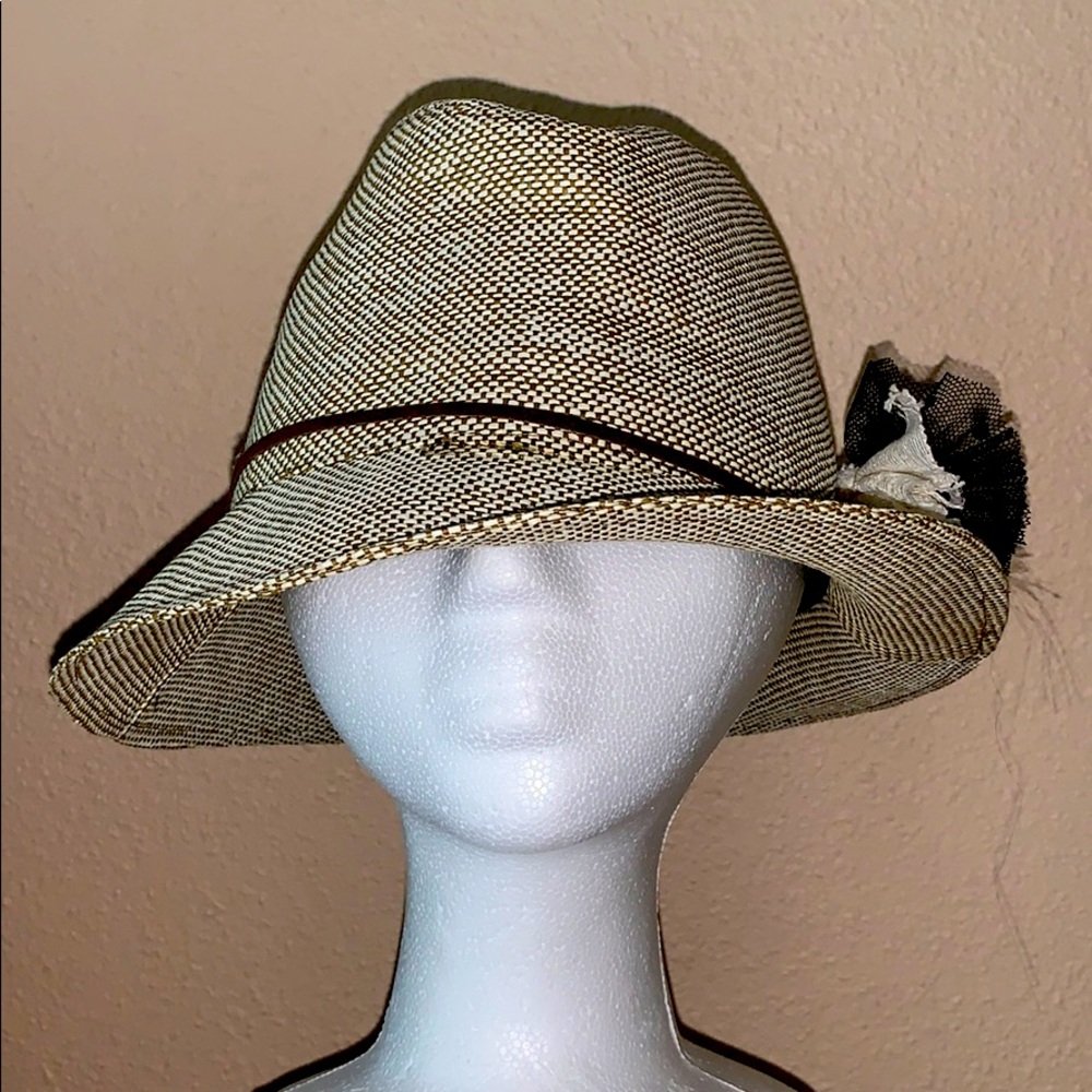 Hat NWT
